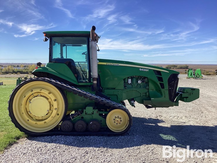 john-deere-8430t-image-4