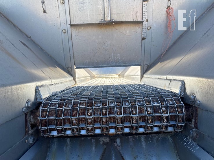 1992-dfi-pull-spreader-image-11