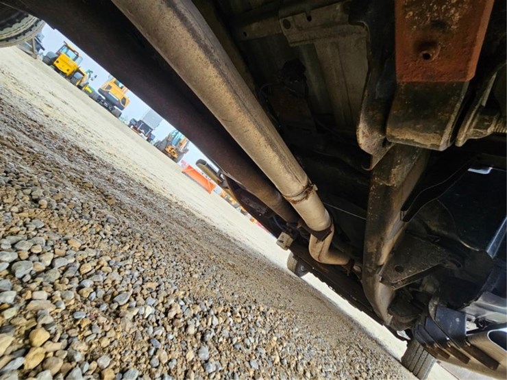 2008-chevrolet-3500-image-23