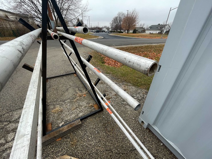 #6065-•-(1)-6063-aluminum-pipe-stock-(cont)-image-1