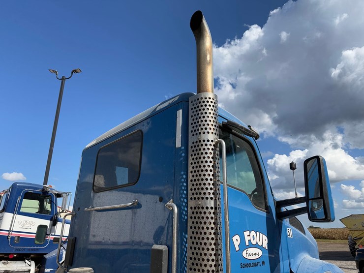 2016-kenworth-t880-image-20