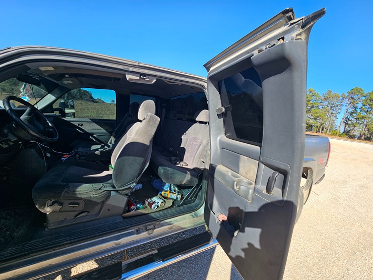 chevrolet-silverado-2500-image-45