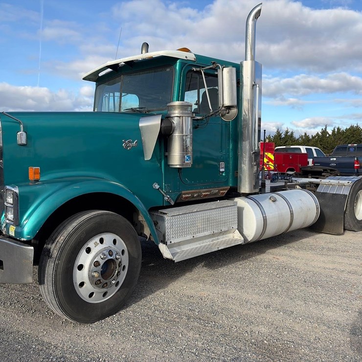 1999 Eagle Road Tractor