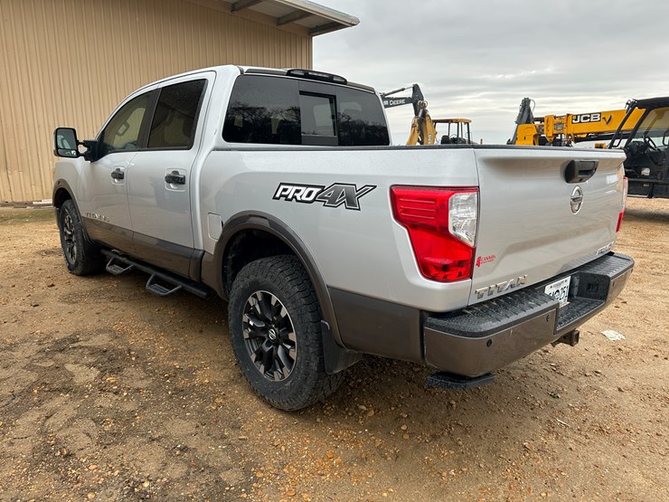 2019-nissan-titan-image-4