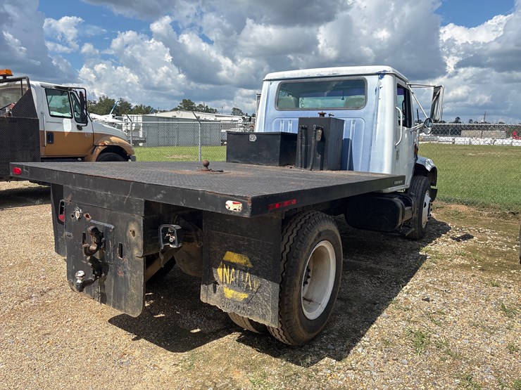 international-4700-image-3