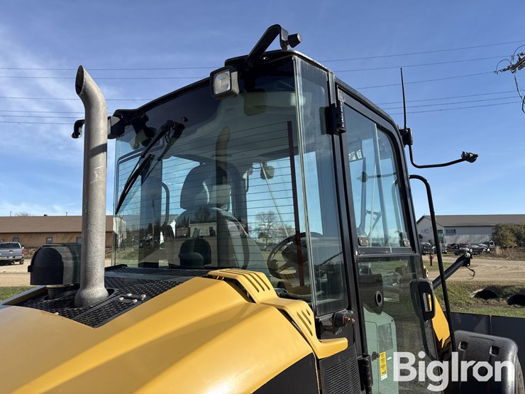 2015-caterpillar-906m-image-14