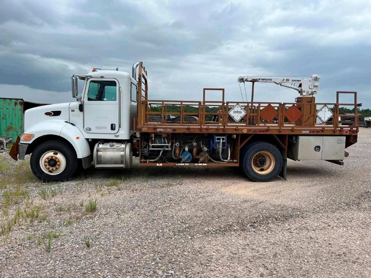 2012-peterbilt-337-image-5