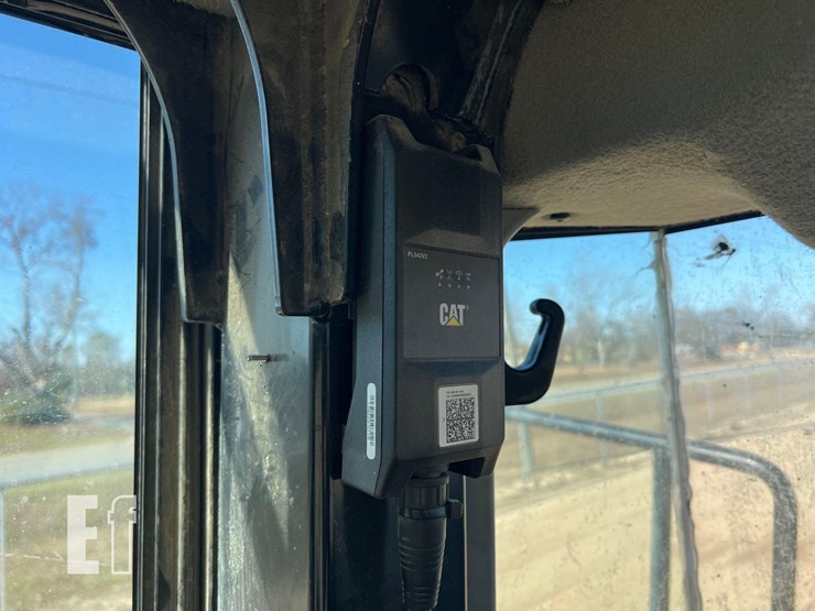 2014-caterpillar-966k-image-38