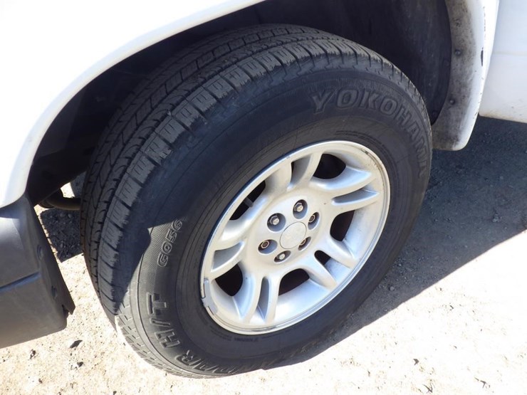 2004-dodge-dakota-image-11