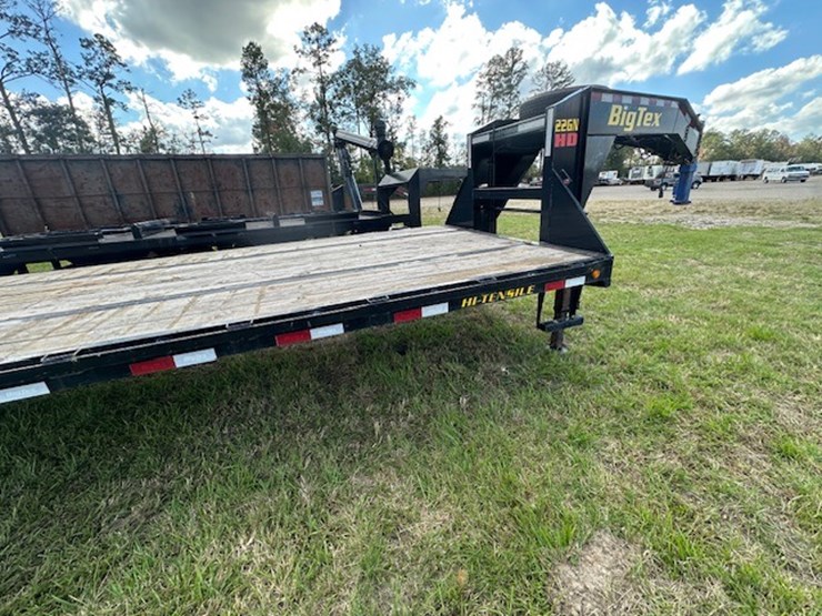 2023-big-tex-25'-gooseneck-image-27