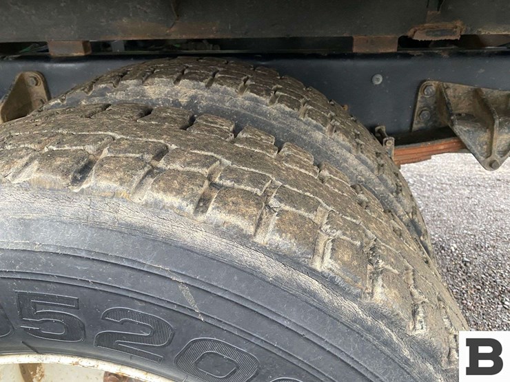 2006-ford-f750-image-27