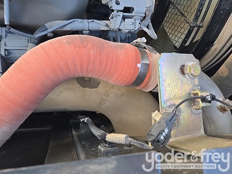 2021-case-cx210-lc-image-158