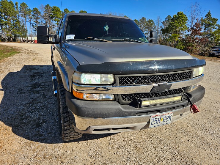 chevrolet-silverado-2500-image-23