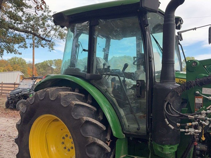 2023-john-deere-5120m-image-4