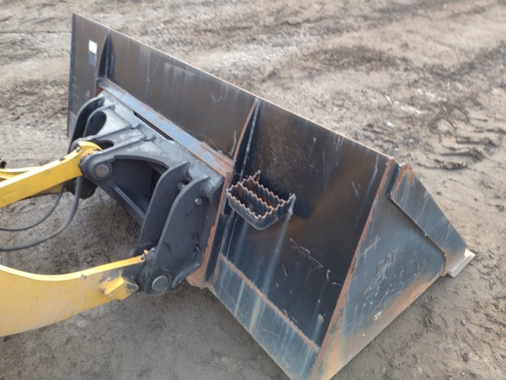 caterpillar-908m-image-17