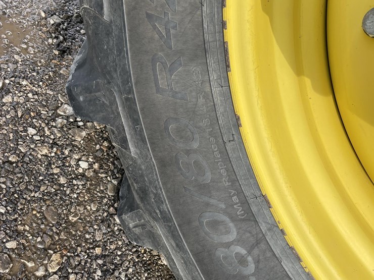 2013-john-deere-6150r-image-13