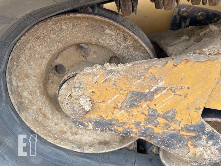 2016-caterpillar-289d-image-11