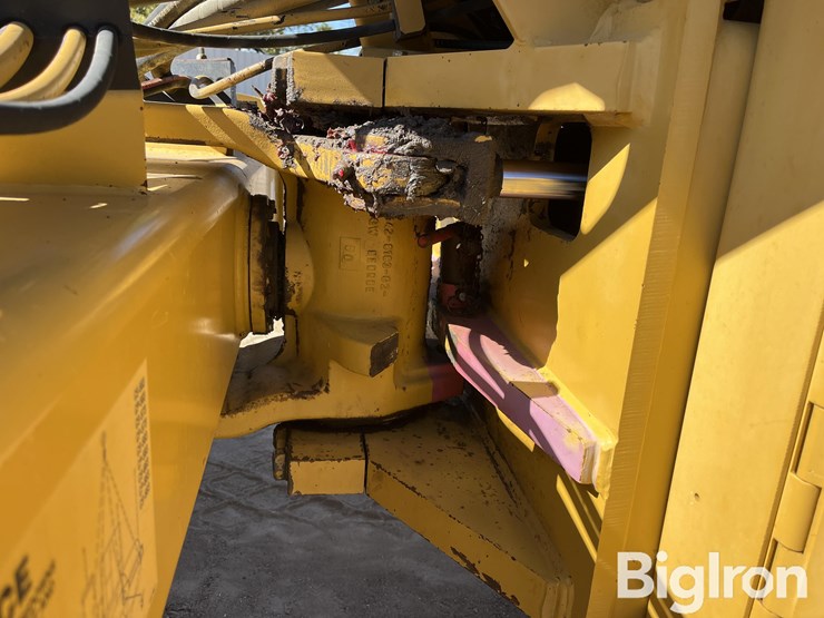 caterpillar-cs-563e-image-13