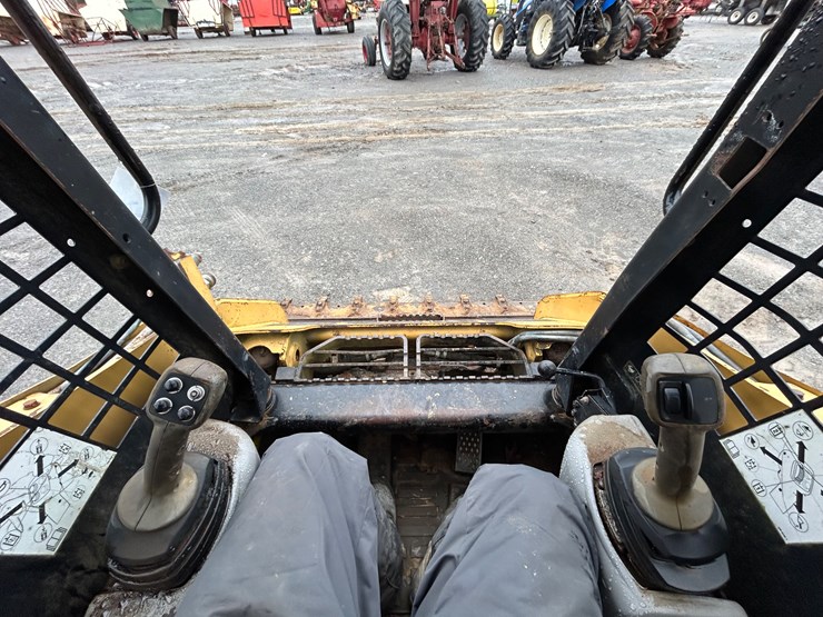 caterpillar-257b-image-13