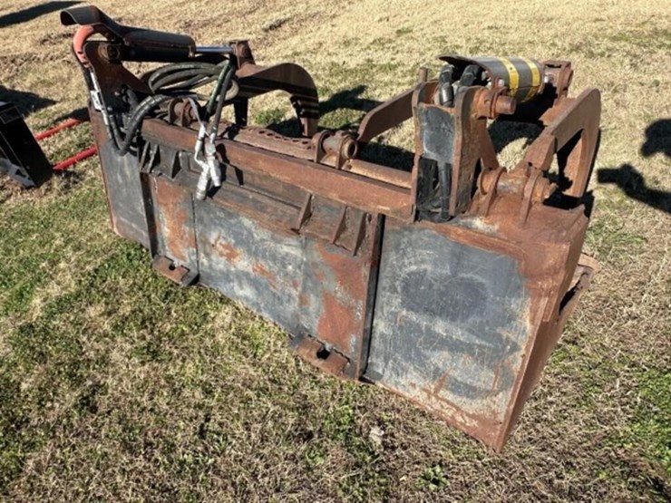 shopbuilt-hydraulic-skid-steer-grapple-bucket-image-6
