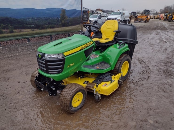 john-deere-x750-image-24