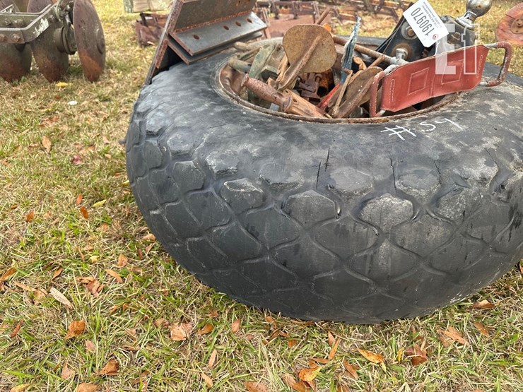 tire-&-rim,-skid-steer-plate,-misc-hitches-&-parts-image-2