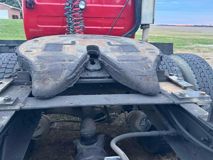 mack-r688st-image-18