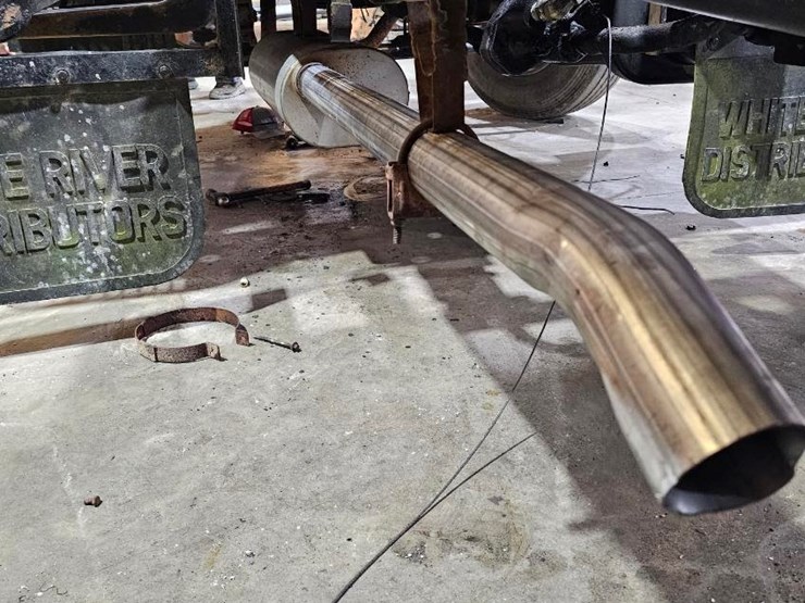 chevrolet-c70-image-100