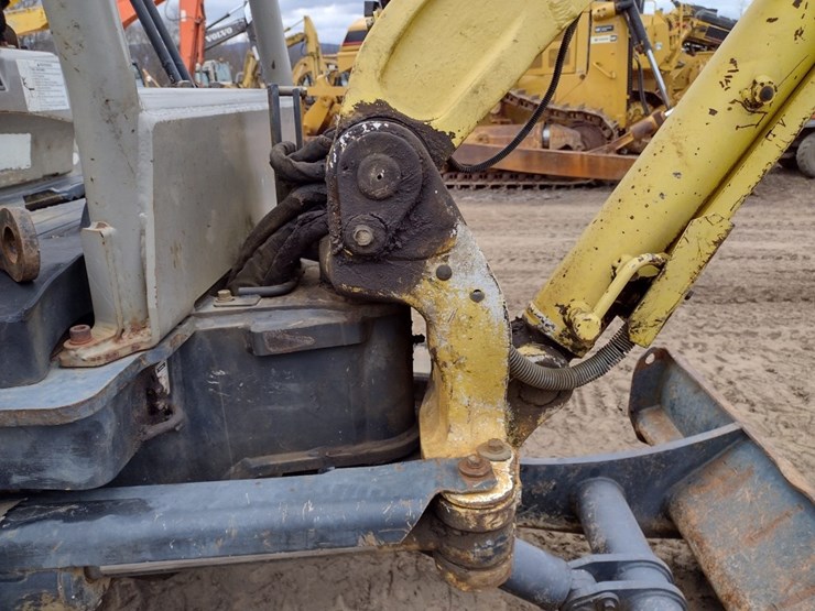 yanmar-vio35-image-23