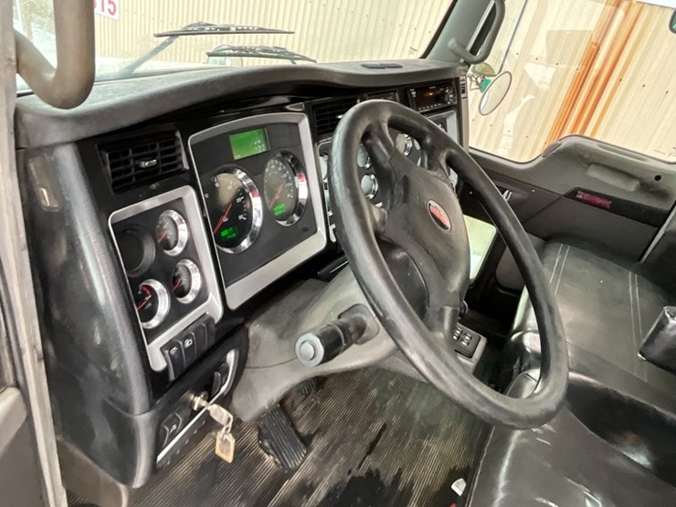 kenworth-t800-image-19