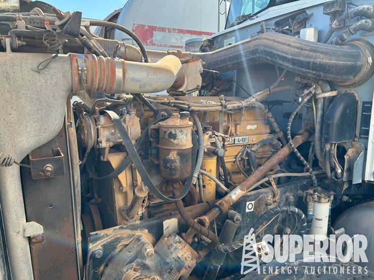 peterbilt-357-image-13