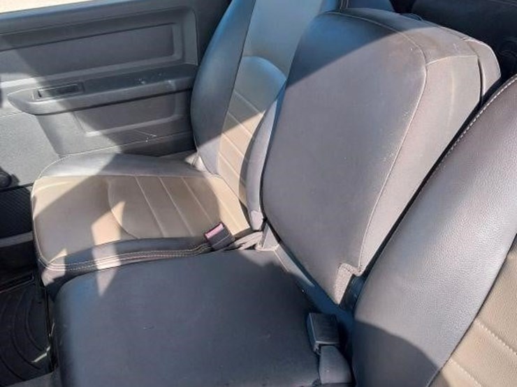 2011-dodge-1500-image-13