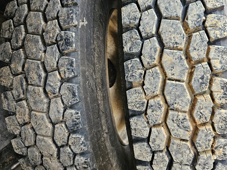 freightliner-122sd-image-114