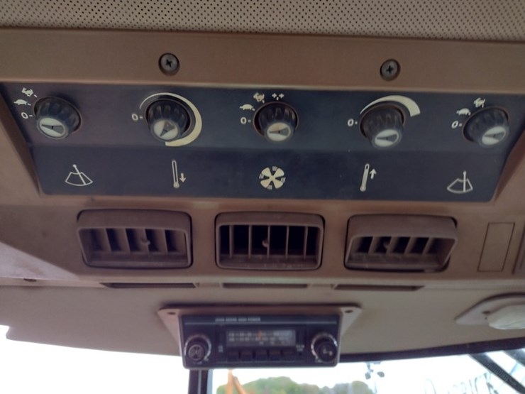 john-deere-2755-image-11