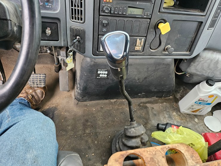 international-durastar-4400-image-59