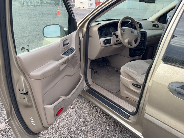 2001-ford-windstar-image-13