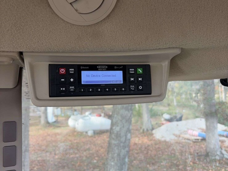 2023-john-deere-5120m-image-45