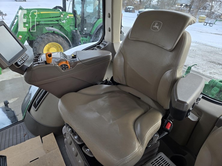 john-deere-8370r-image-25