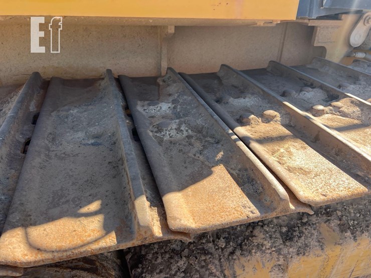 2022-caterpillar-d3-lgp-image-23