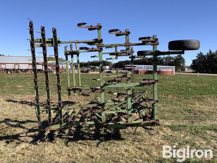 john-deere-1100-image-4