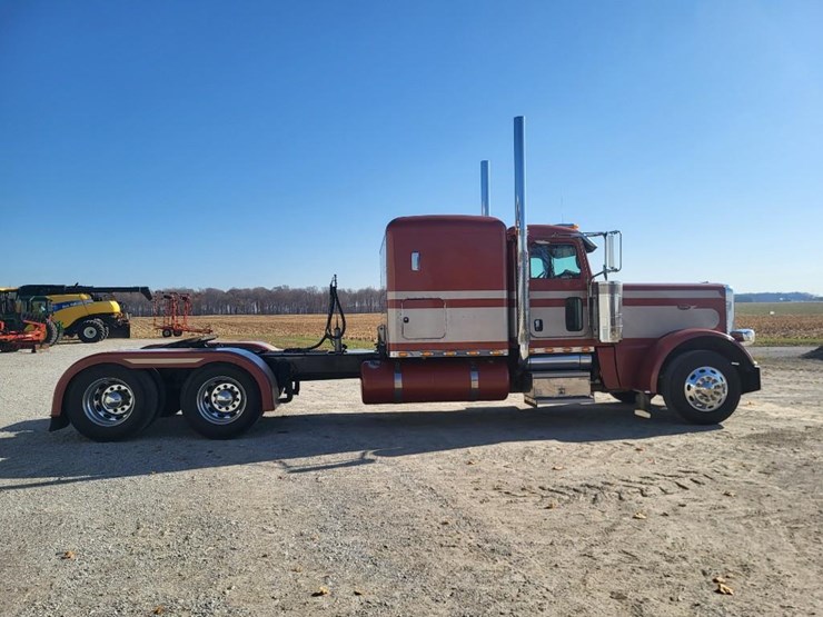 peterbilt-389-image-6
