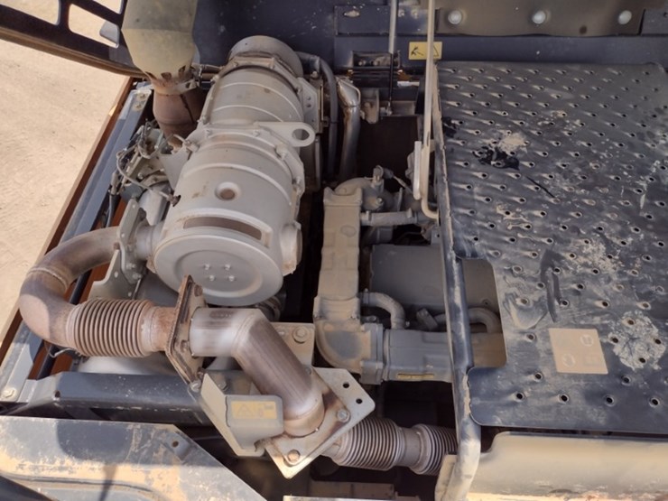 case-cx350d-image-42