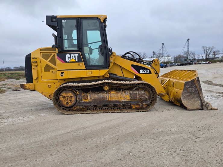 caterpillar-953d-image-37