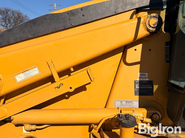 caterpillar-416d-image-14