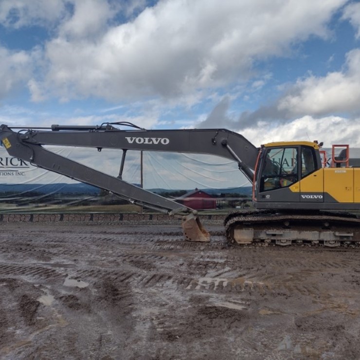 VOLVO EC220E LR