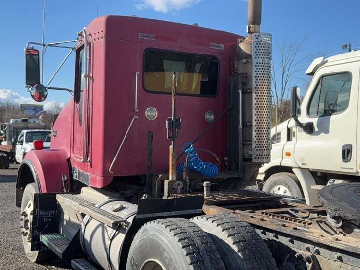 2008-kenworth-t800-image-10