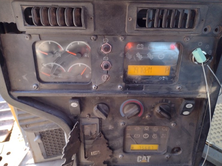 caterpillar-d6t-xl-image-7