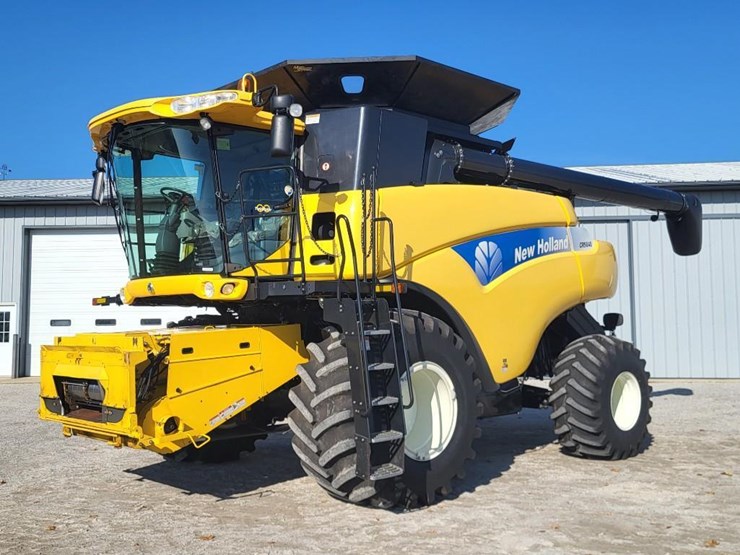 new-holland-cr9040-image-1