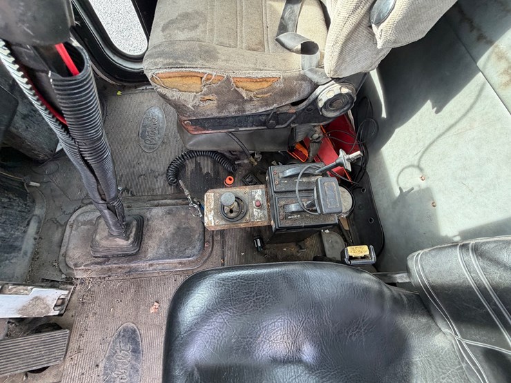 peterbilt-357-image-26