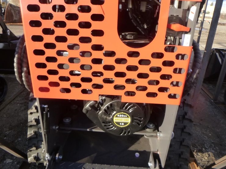 2025-agt-ysrt14-skid-steer-track-loader-image-14